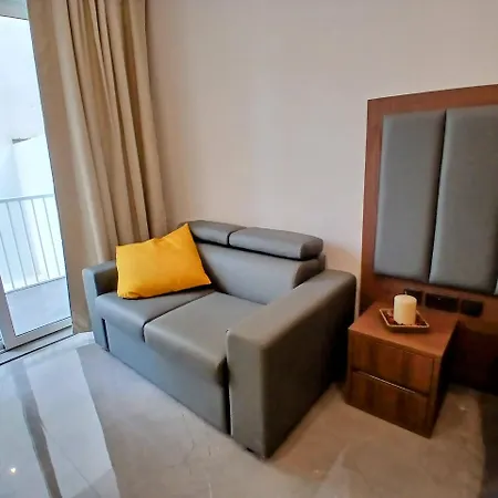 The Black Onyx 4* Gzira