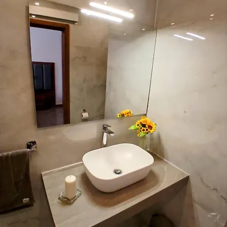 The Black Onyx 4* Gzira