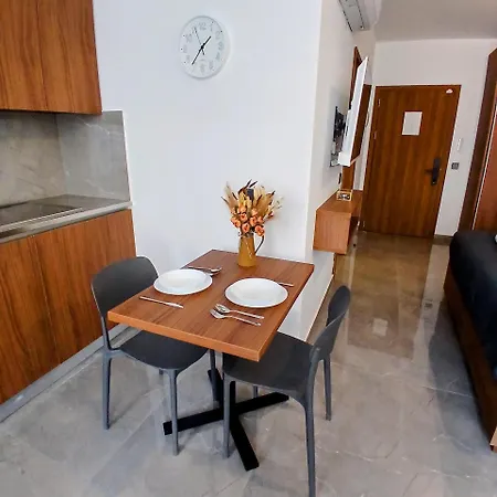 The Black Onyx 4* Gzira