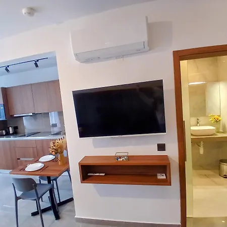 The Black Onyx 4* Gzira