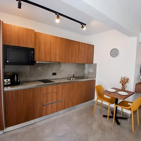 The Black Onyx 4* Gzira